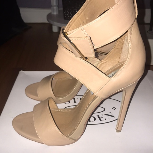 Nude leather strapped sandals - Picture 2 of 6
